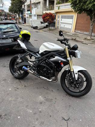 TRIUMPH STREET TRIPLE 675 ABS TRIUMPH STREET TRIPLE 675 ABS